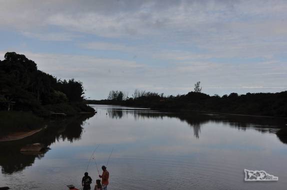 A boca da lagoa de Siriú, em Garopaba, no litoral sul de Santa Catarina